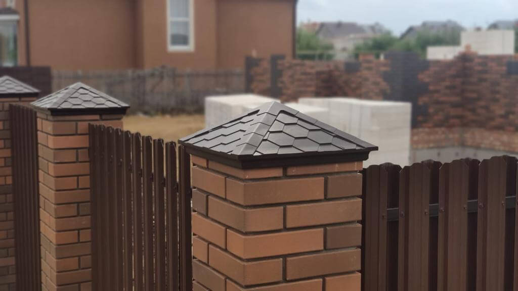 Колпак Zking Эверест Коричневый на столб 1.5х1.5 кирпича (390х390мм) в Казани фото