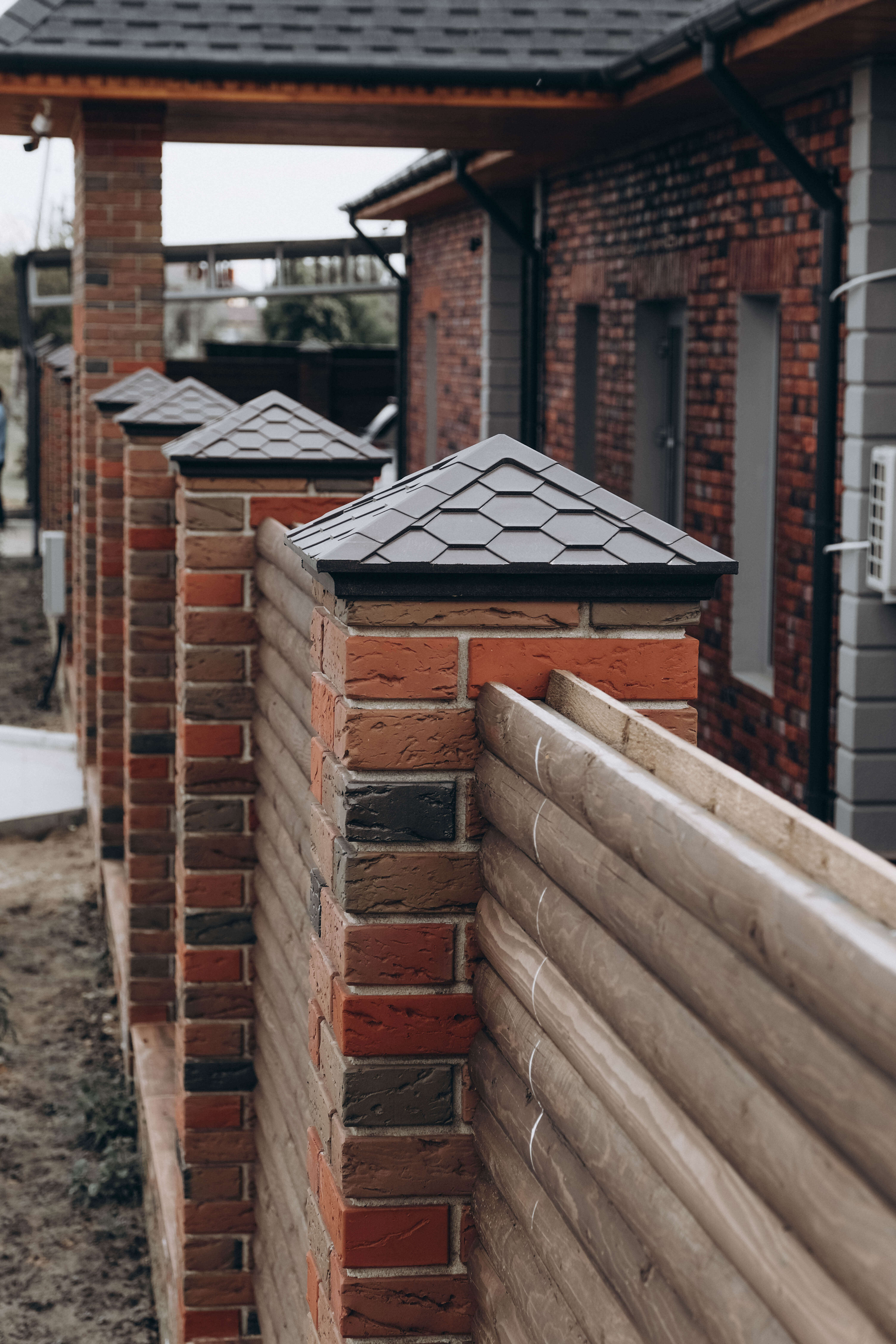 Колпак Zking Эверест Коричневый на столб 1.5х1.5 кирпича (390х390мм) в Казани фото