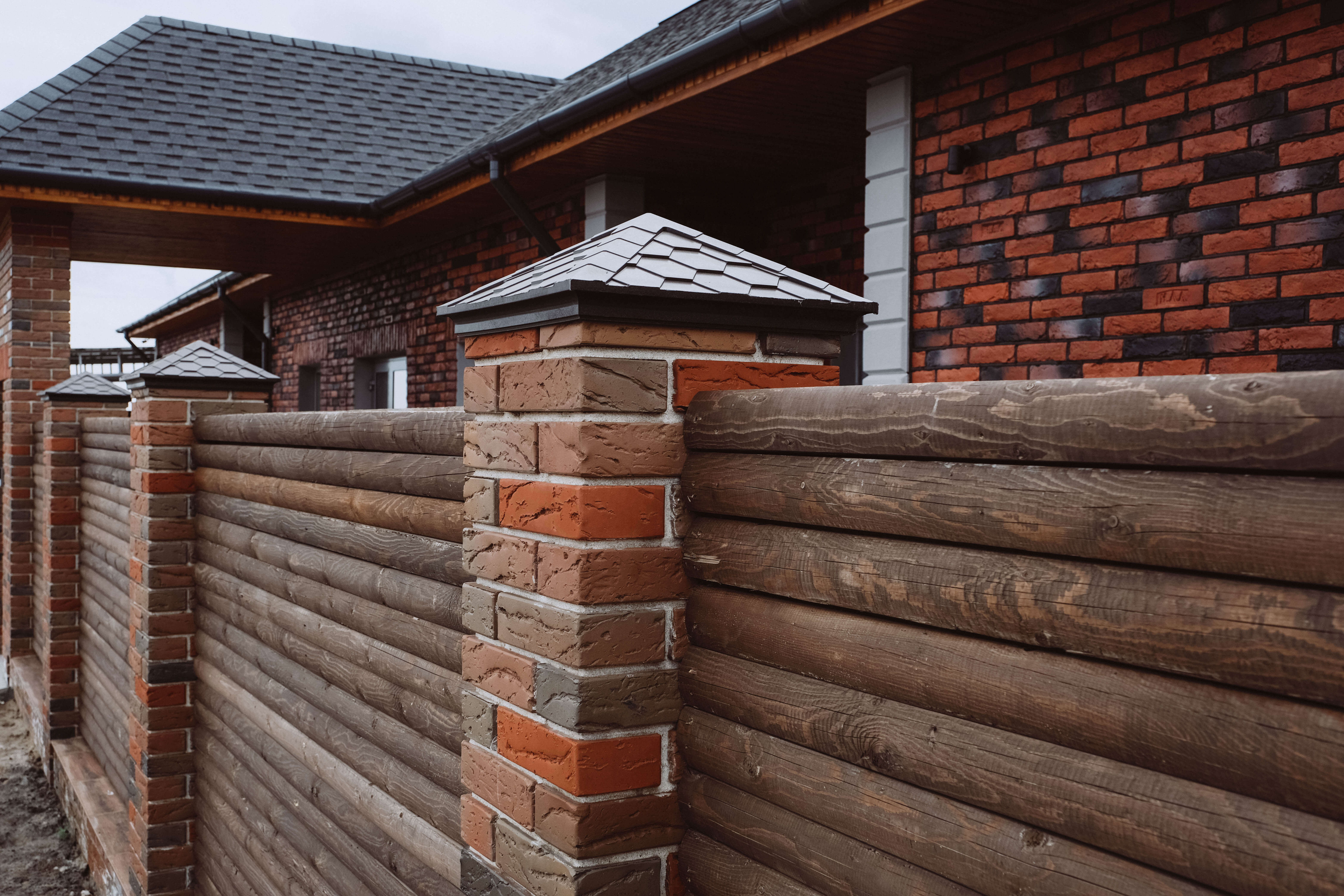 Колпак Zking Эверест Коричневый на столб 1.5х1.5 кирпича (390х390мм) в Казани фото