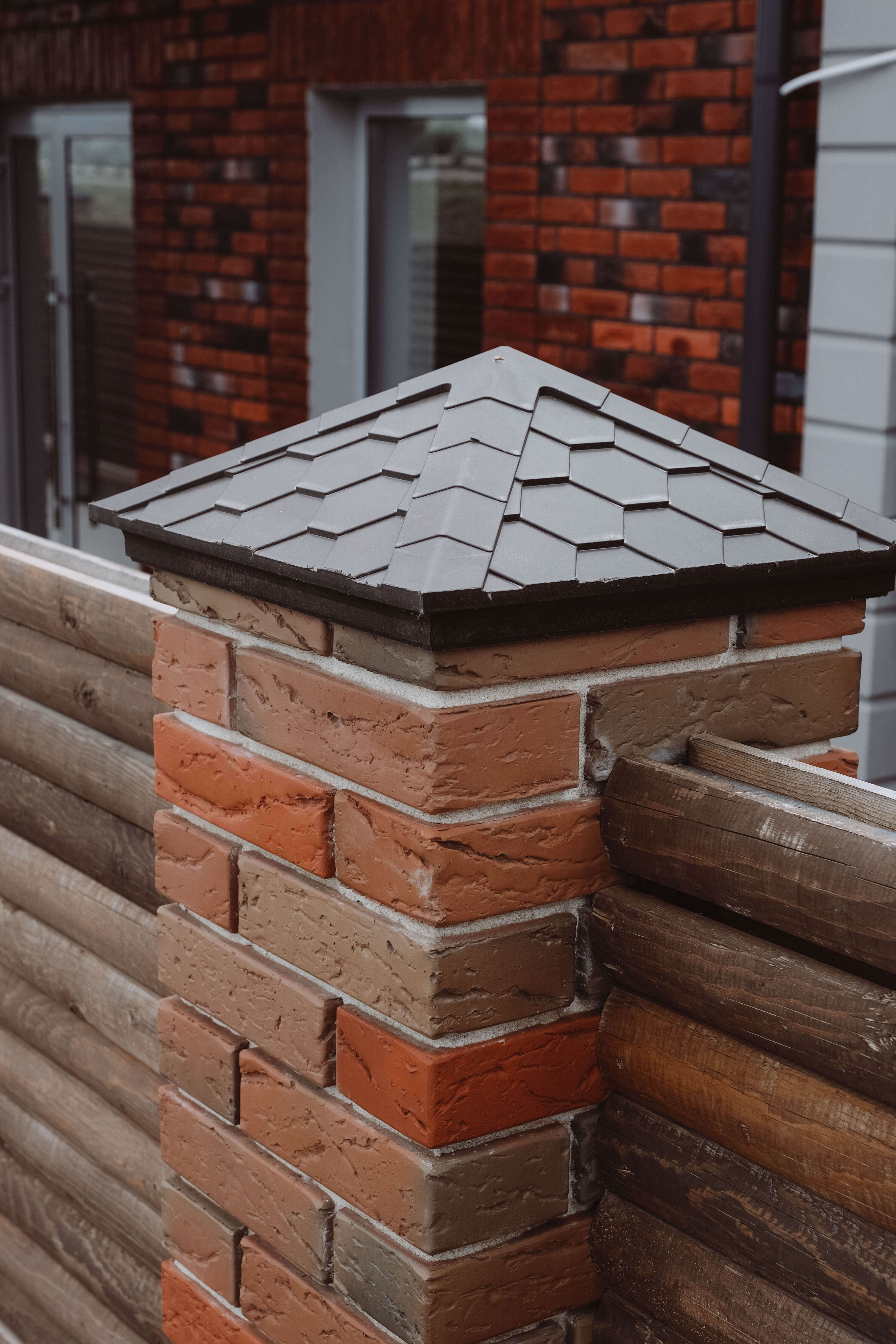 Колпак Zking Эверест Коричневый на столб 1.5х1.5 кирпича (390х390мм) в Казани фото