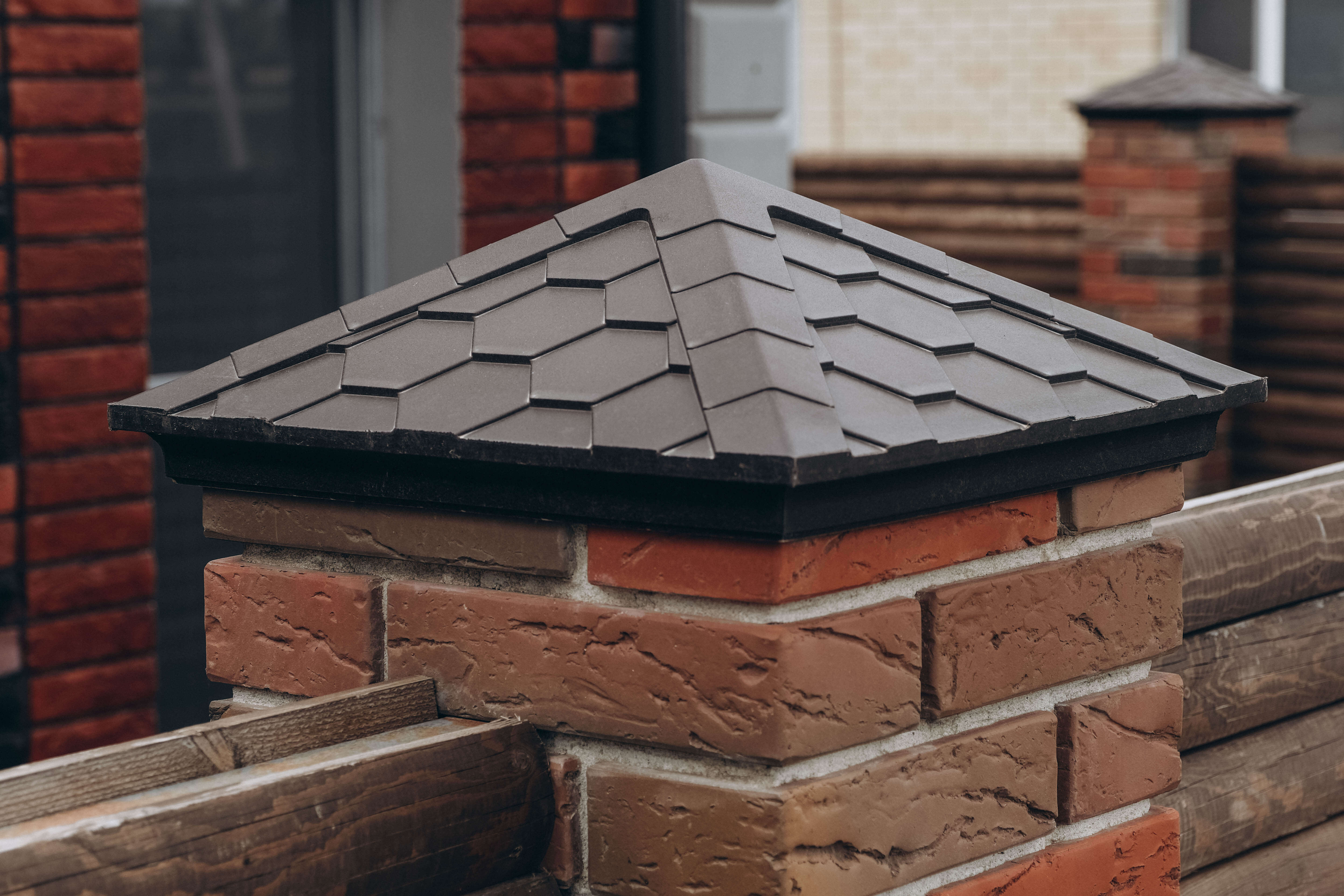 Колпак Zking Эверест Коричневый на столб 1.5х1.5 кирпича (390х390мм) в Казани фото